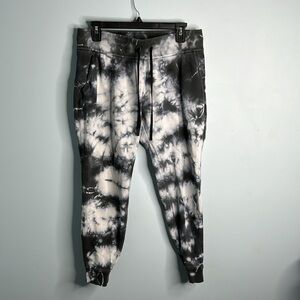 Lululemon jogger size 10